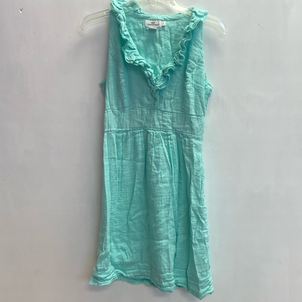 L-61 beautiful vineyard vines dress